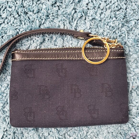 Dooney & Bourkey Wristlet - Picture 2 of 9